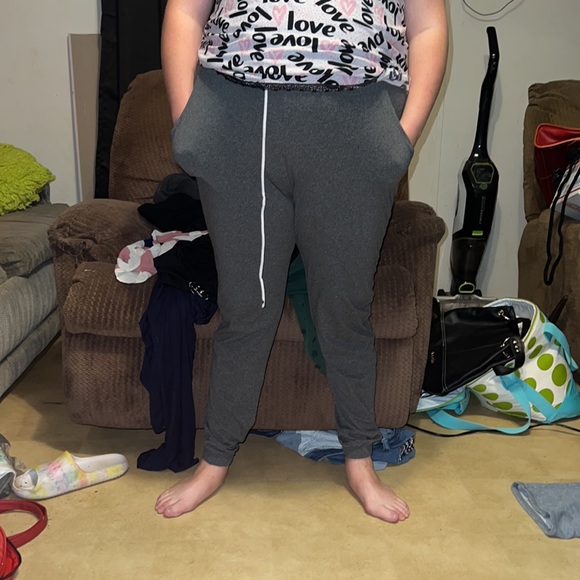 Sweat pants - Picture 2 of 3